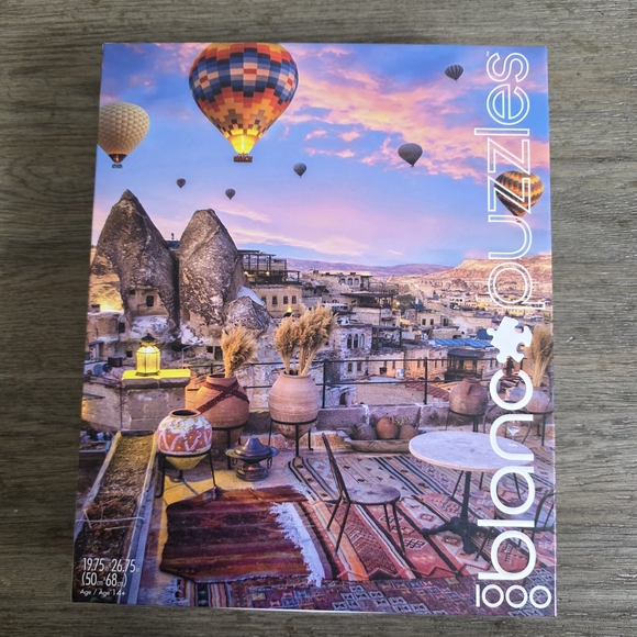 Landscape with Hot Air Balloons - 1000 Piece Jigsaw Puzzle - Picture 3 of 6